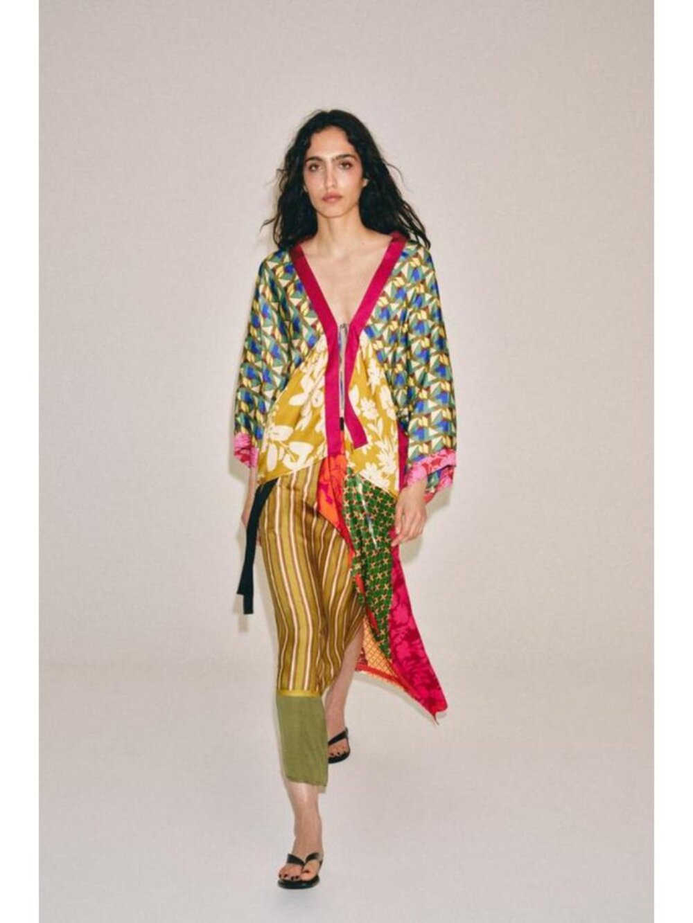 ZARA FLORAL PRINT KIMONO - Picture 5 of 8